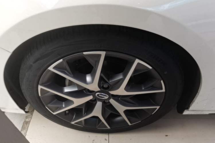 Used GAC Trumpchi EMPOW 2021 270T DCT J15 Version Left Front Wheel Hub