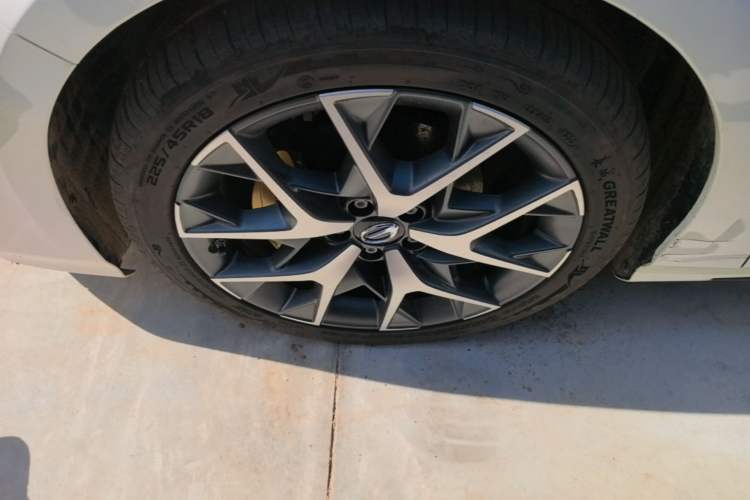 Used GAC Trumpchi EMPOW 2021 270T DCT J16 Version Left Front Wheel Hub