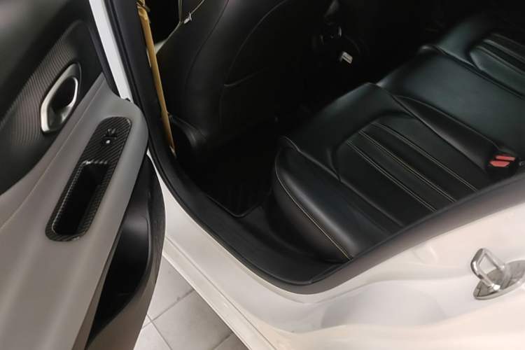 Used GAC Trumpchi EMPOW 2021 270T DCT J11 Version Left Rear Seat
