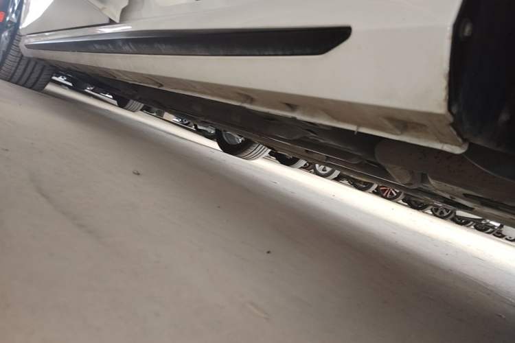 Used GAC Trumpchi EMPOW 2021 270T DCT J15 Version Left Side Sill