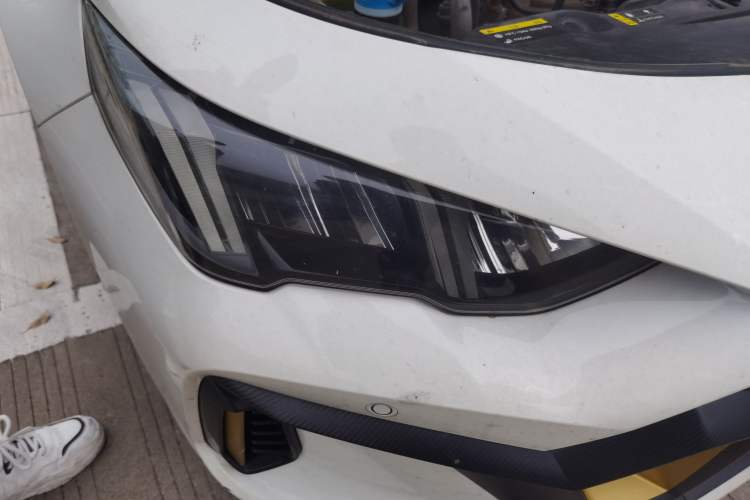 Used GAC Trumpchi EMPOW 2021 270T DCT J15 Version Right Front Headlight