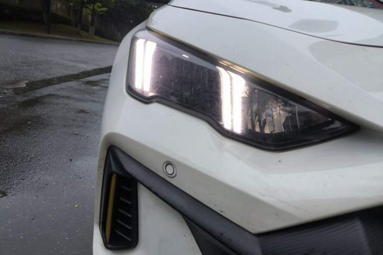 Used GAC Trumpchi EMPOW 2021 270T DCT J15 Version Right Front Headlight