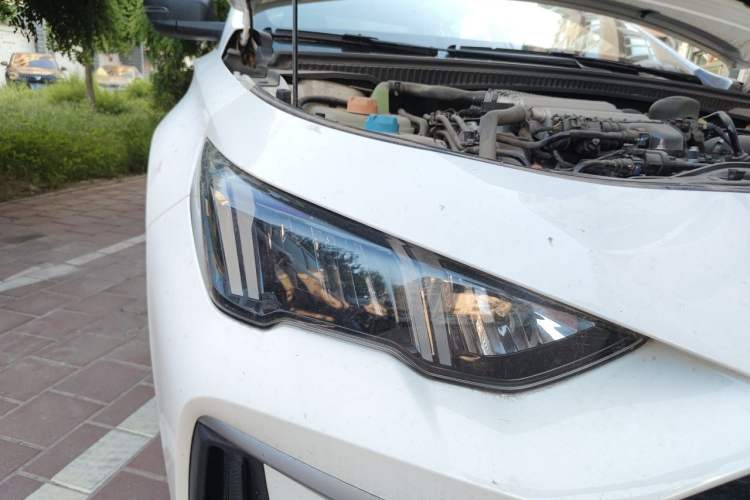 Used GAC Trumpchi EMPOW 2021 270T DCT J11 Version Right Front Headlight