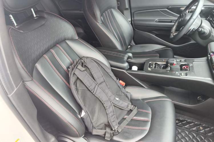 Used GAC Trumpchi EMPOW 2021 270T DCT J15 Version Right Front Seat