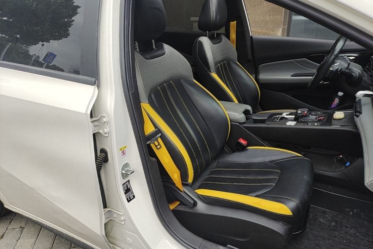 Used GAC Trumpchi EMPOW 2021 270T DCT J15 Version Right Front Seat