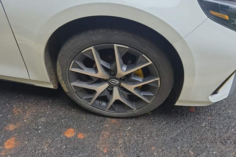Used GAC Trumpchi EMPOW 2021 270T DCT J15 Version Right Front Wheel Hub