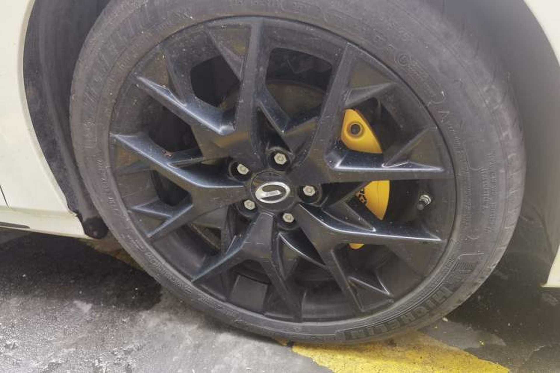 Used GAC Trumpchi EMPOW 2021 270T DCT J15 Version Right Front Wheel Hub