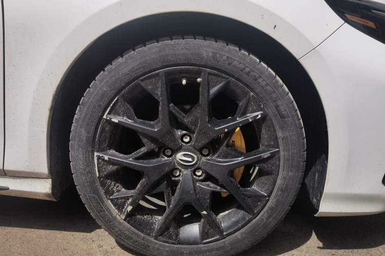 Used GAC Trumpchi EMPOW 2021 270T DCT J16 Version Right Front Wheel Hub