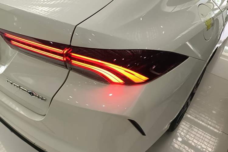 Used GAC Trumpchi EMPOW 2021 270T DCT J15 Version Right Rear Taillight