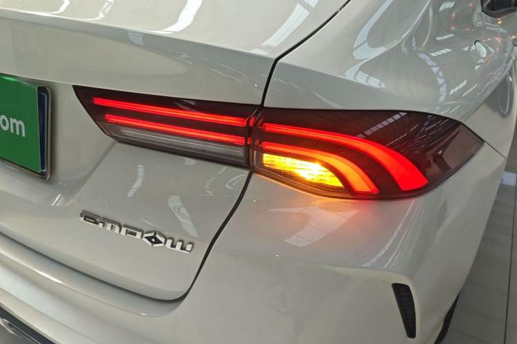 Used GAC Trumpchi EMPOW 2021 270T DCT J15 Version Right Rear Taillight