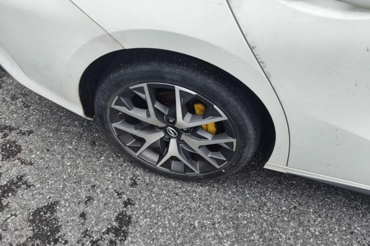 Used GAC Trumpchi EMPOW 2021 270T DCT J15 Version Right Rear Wheel Hub