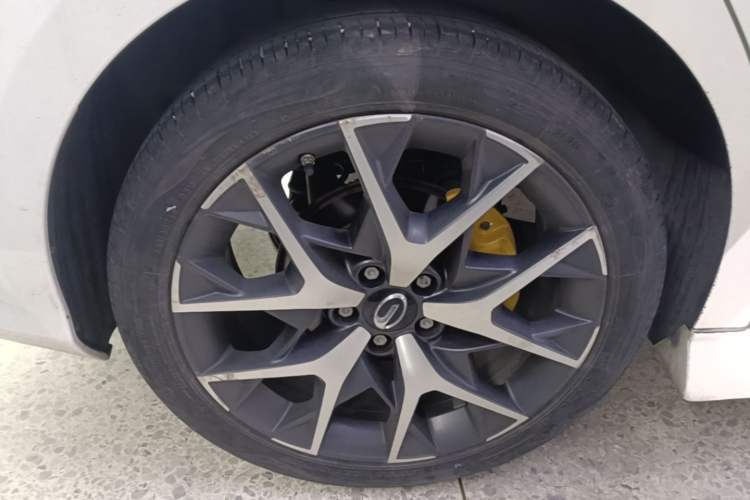 Used GAC Trumpchi EMPOW 2021 270T DCT J16 Version Right Rear Wheel Hub