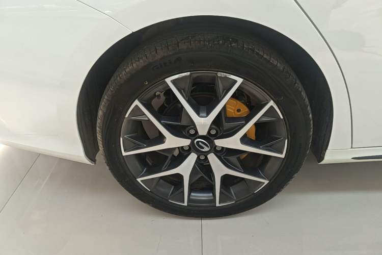 Used GAC Trumpchi EMPOW 2021 270T DCT J15 Version Right Rear Wheel Hub