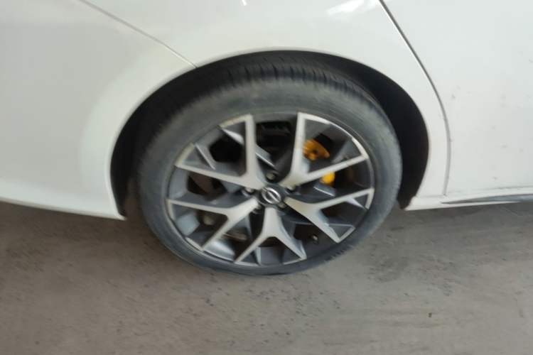 Used GAC Trumpchi EMPOW 2021 270T DCT J16 Version Right Rear Wheel Hub