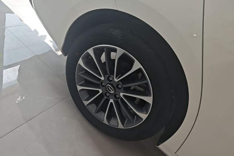 Used GAC Trumpchi EMPOW 2021 270T DCT J11 Version Right Rear Wheel Hub