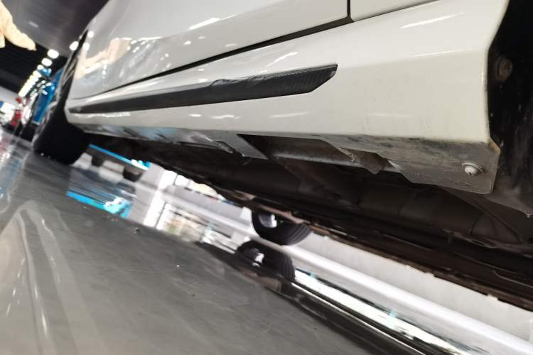 Used GAC Trumpchi EMPOW 2021 270T DCT J15 Version Right Side Sill