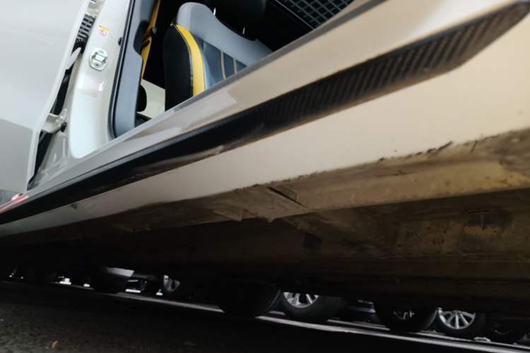 Used GAC Trumpchi EMPOW 2021 270T DCT J15 Version Right Side Sill