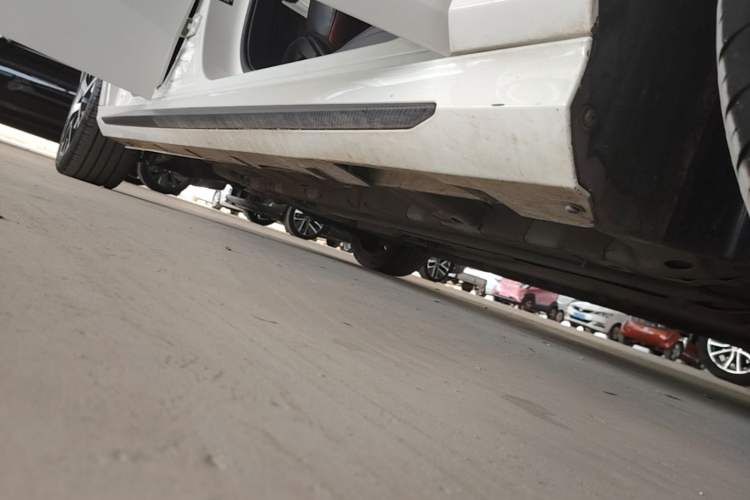 Used GAC Trumpchi EMPOW 2021 270T DCT J15 Version Right Side Sill