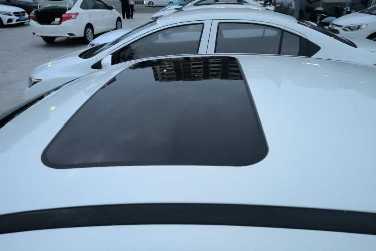 Used GAC Trumpchi EMPOW 2021 270T DCT J15 Version Roof
