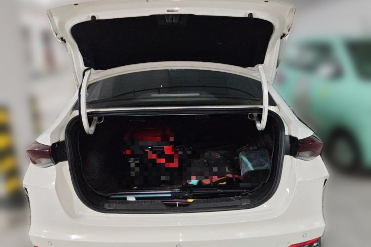 Used GAC Trumpchi EMPOW 2021 270T DCT J15 Version Trunk