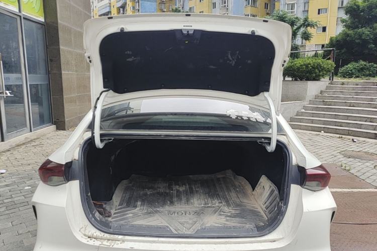 Used GAC Trumpchi EMPOW 2021 270T DCT J15 Version Trunk