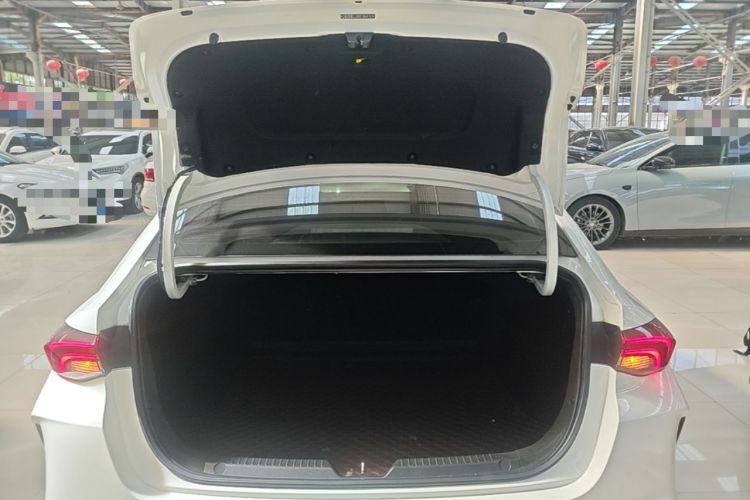 Used GAC Trumpchi EMPOW 2021 270T DCT J15 Version Trunk
