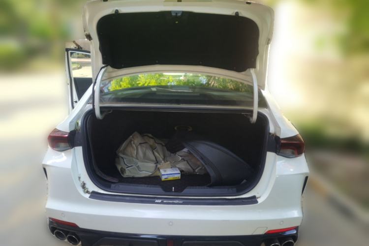 Used GAC Trumpchi EMPOW 2021 270T DCT J16 Version Trunk