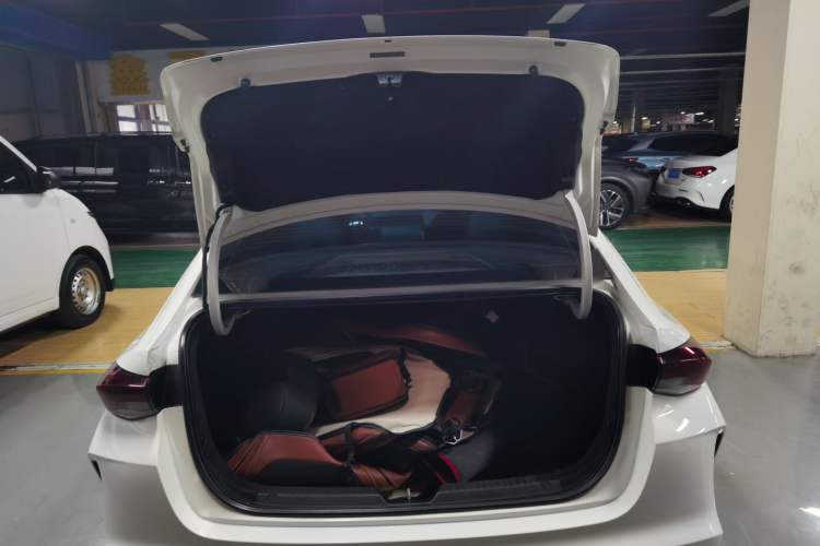 Used GAC Trumpchi EMPOW 2021 270T DCT J15 Version Trunk