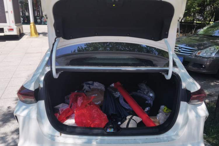 Used GAC Trumpchi EMPOW 2021 270T DCT J16 Version Trunk