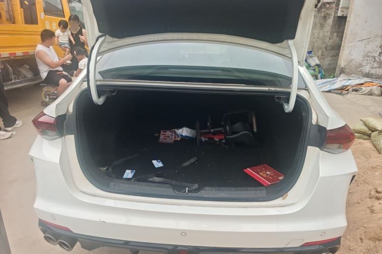Used GAC Trumpchi EMPOW 2021 270T DCT J16 Version Trunk