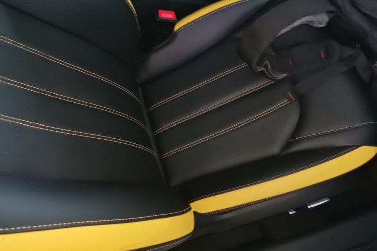 Used GAC Trumpchi EMPOW 2022 270T DCT J16 R-Style Track Edition Right Front Seat