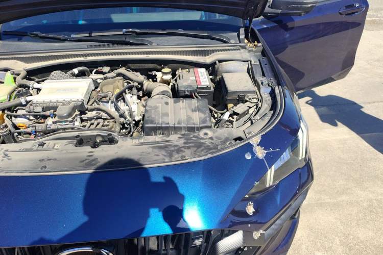 Used GAC Trumpchi EMPOW 2022 270T DCT J16 Galaxy Fighter Edition Engine Bay Left