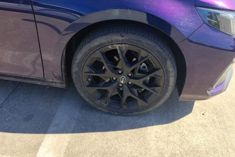 Used GAC Trumpchi EMPOW 2022 270T DCT J16 Galaxy Fighter Edition Right Front Wheel Hub
