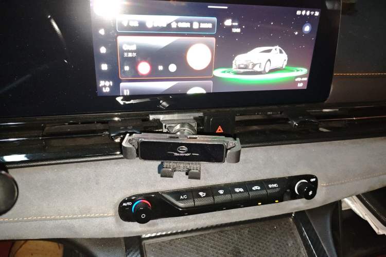 Used GAC Trumpchi EMPOW 2022 270T DCT J16 R-Style Track Edition Audio And AC Panel