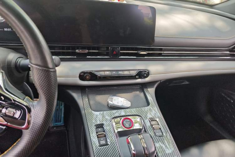 Used GAC Trumpchi EMPOW 2022 270T DCT J16 R-Style Track Edition Audio And AC Panel
