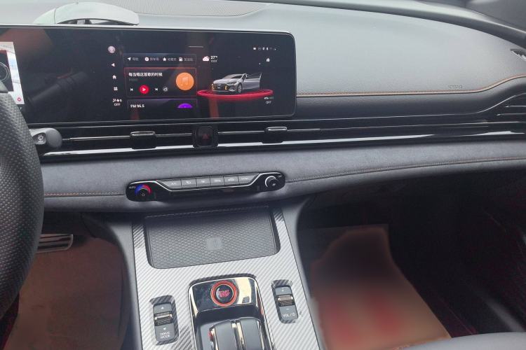 Used GAC Trumpchi EMPOW 2022 270T DCT J16 R-Style Track Edition Audio And AC Panel