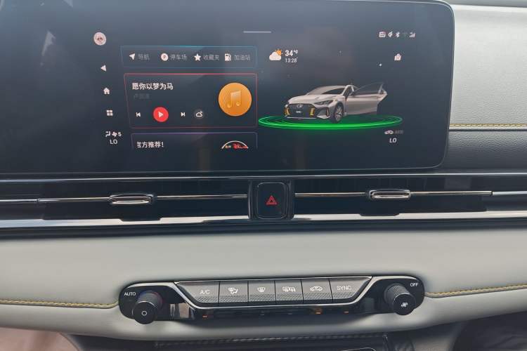 Used GAC Trumpchi EMPOW 2022 270T DCT J16 Galaxy Fighter Edition Audio And AC Panel