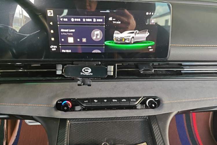 Used GAC Trumpchi EMPOW 2022 270T DCT J16 R-Style Track Edition Audio And AC Panel