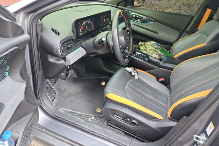 Used GAC Trumpchi EMPOW 2022 270T DCT J16 R-Style Track Edition Driver Seat