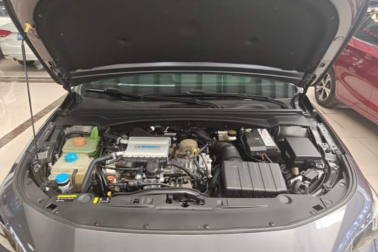 Used GAC Trumpchi EMPOW 2022 270T DCT J16 R-Style Track Edition Engine Bay