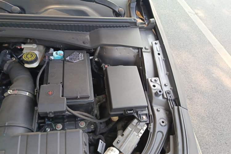 Used GAC Trumpchi EMPOW 2022 270T DCT J16 R-Style Track Edition Engine Bay Left