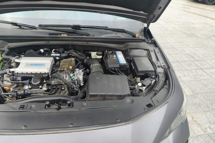 Used GAC Trumpchi EMPOW 2022 270T DCT J16 R-Style Track Edition Engine Bay Left