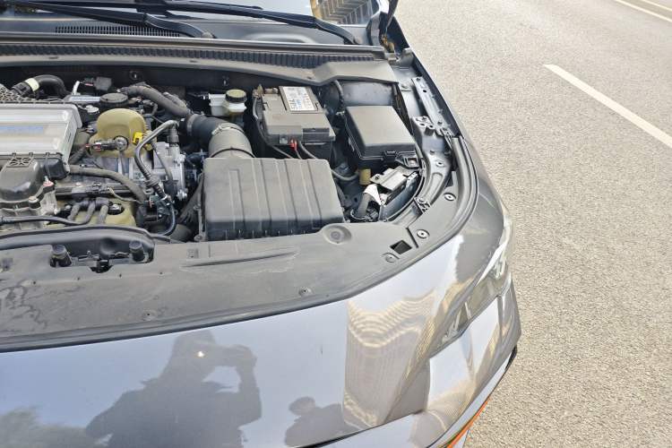 Used GAC Trumpchi EMPOW 2022 270T DCT J16 R-Style Track Edition Engine Bay Left
