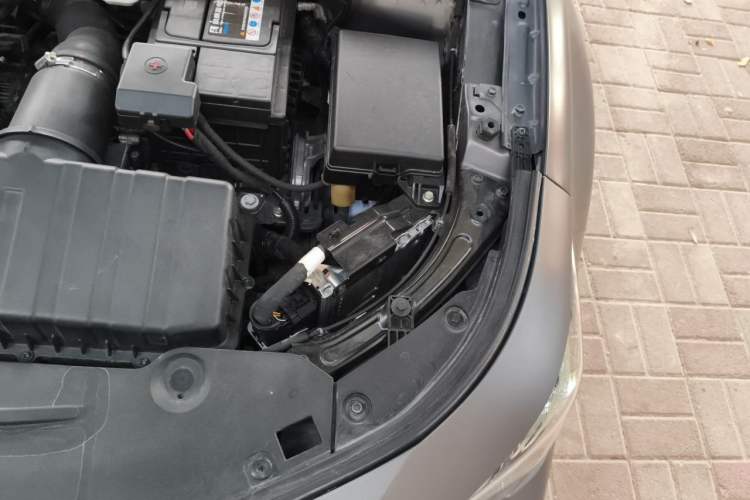 Used GAC Trumpchi EMPOW 2022 270T DCT J16 R-Style Track Edition Engine Bay Left
