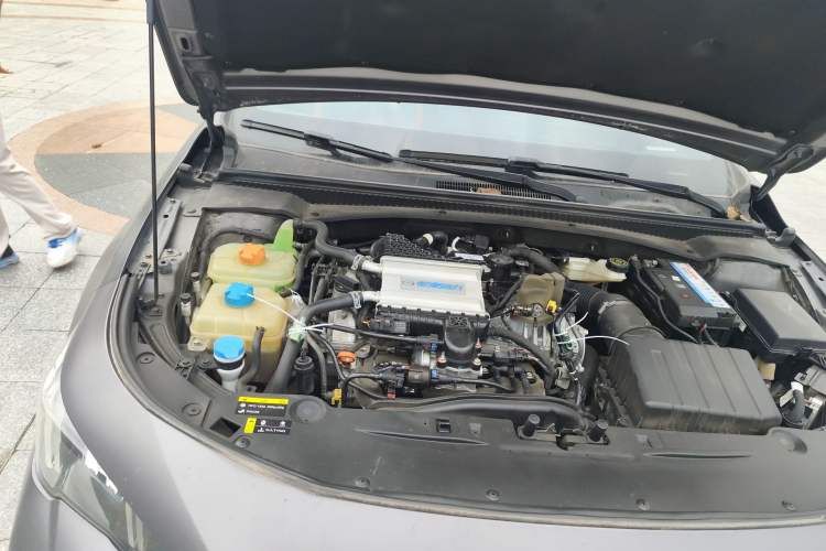 Used GAC Trumpchi EMPOW 2022 270T DCT J16 R-Style Track Edition Engine Bay Right