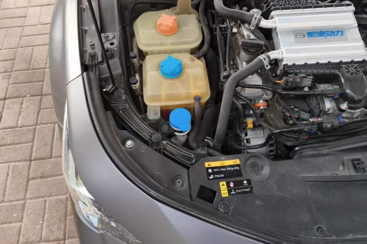 Used GAC Trumpchi EMPOW 2022 270T DCT J16 R-Style Track Edition Engine Bay Right