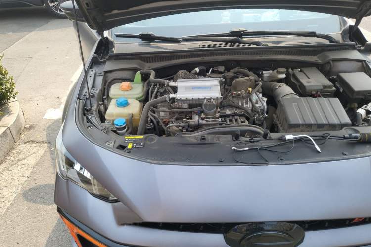 Used GAC Trumpchi EMPOW 2022 270T DCT J16 R-Style Track Edition Engine Bay Right