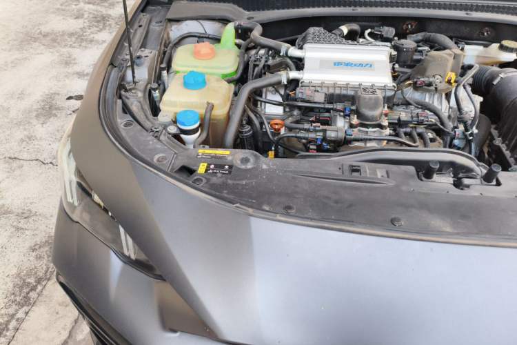 Used GAC Trumpchi EMPOW 2022 270T DCT J16 R-Style Track Edition Engine Bay Right