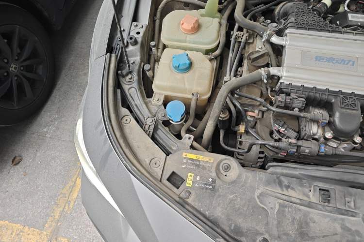 Used GAC Trumpchi EMPOW 2022 270T DCT J16 R-Style Track Edition Engine Bay Right