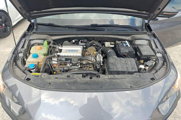 Used GAC Trumpchi EMPOW 2022 270T DCT J16 Galaxy Fighter Edition Engine Bay